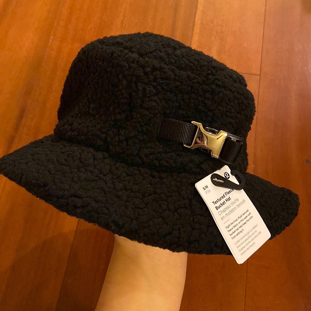 S/M Black lululemon Textured Fleece Bucket Hat